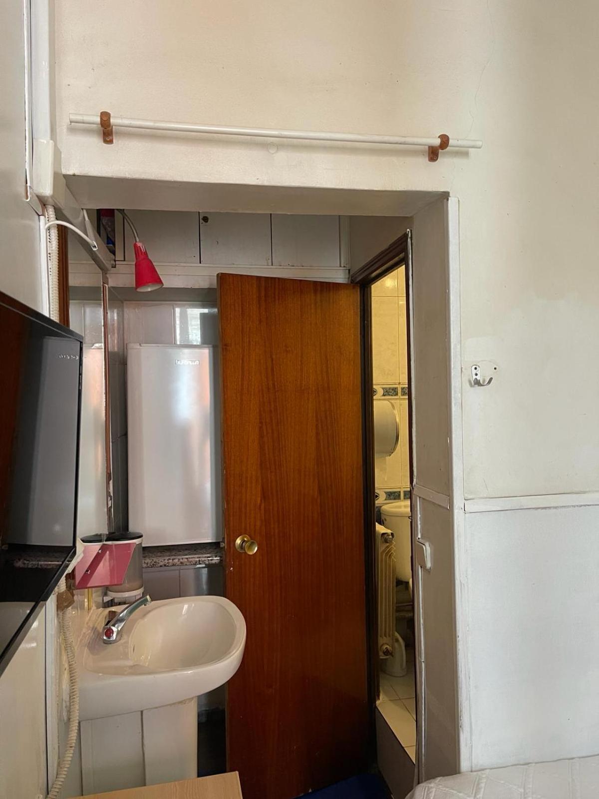 Hostal Daniel Madrid Eksteriør bilde